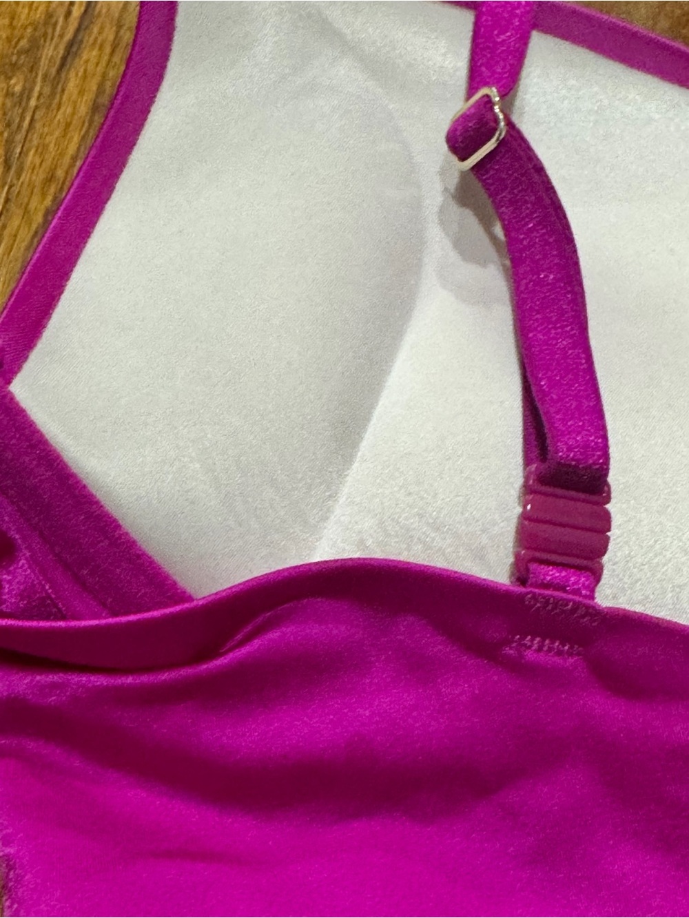 Victoria’s Secret Bombshell Satin Plunge RARE Pink Push Up Bra Adds 2 Cups 34B - Picture 8 of 9